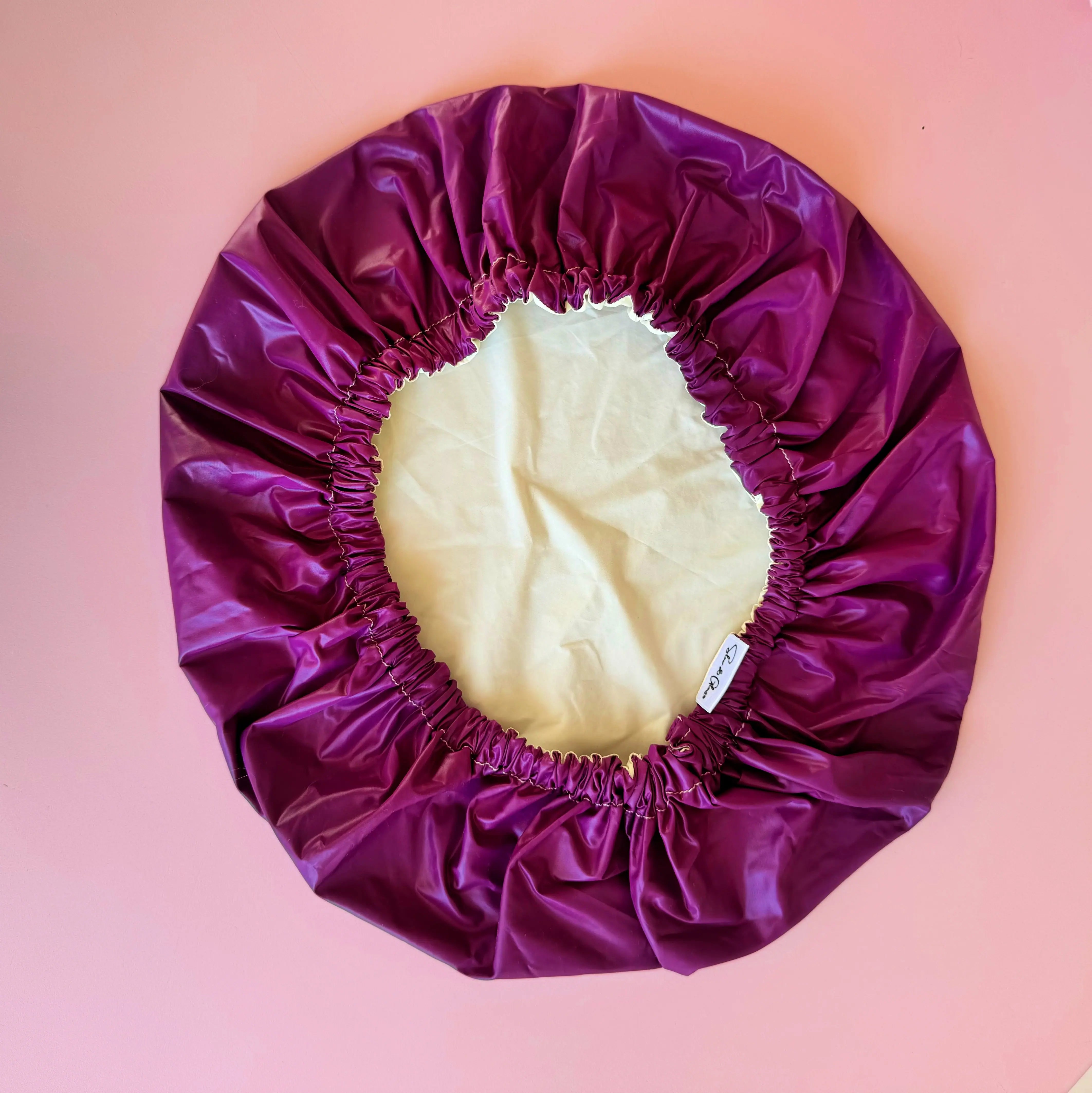 accessoire bain durable : charlotte de douche upcyclée, fabriquée en atelier d’insertion, lavable et réutilisable