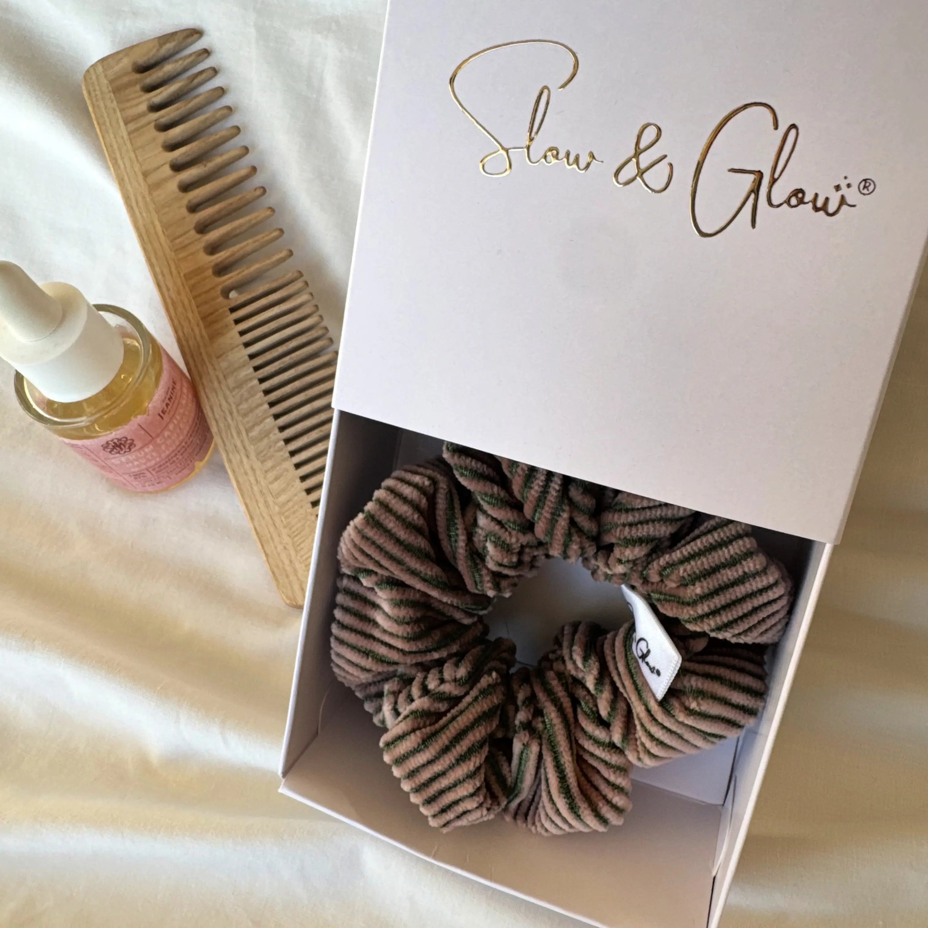 accessoire cheveux en velours de coton upcyclé, anticasse, confortable et écoresponsable