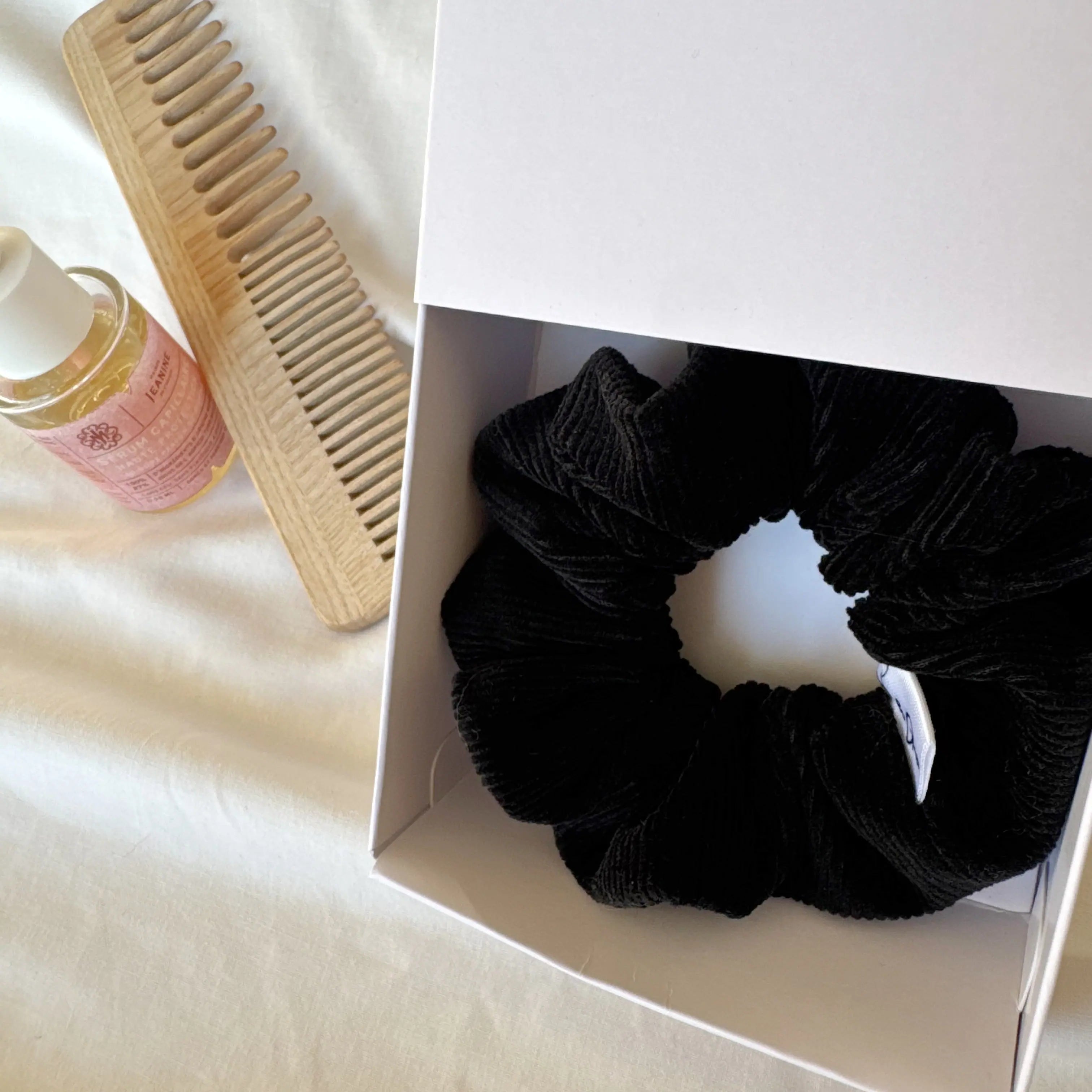 chouchou Slow and Glow en coton bio velours, attache douce, matière naturelle