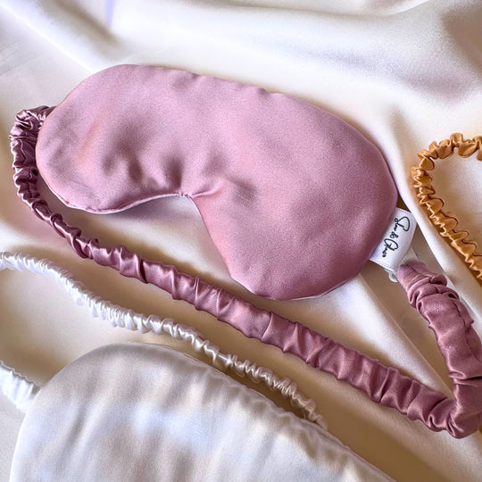 Masque de nuit ajustable en soie upcyclée (pochette offerte)