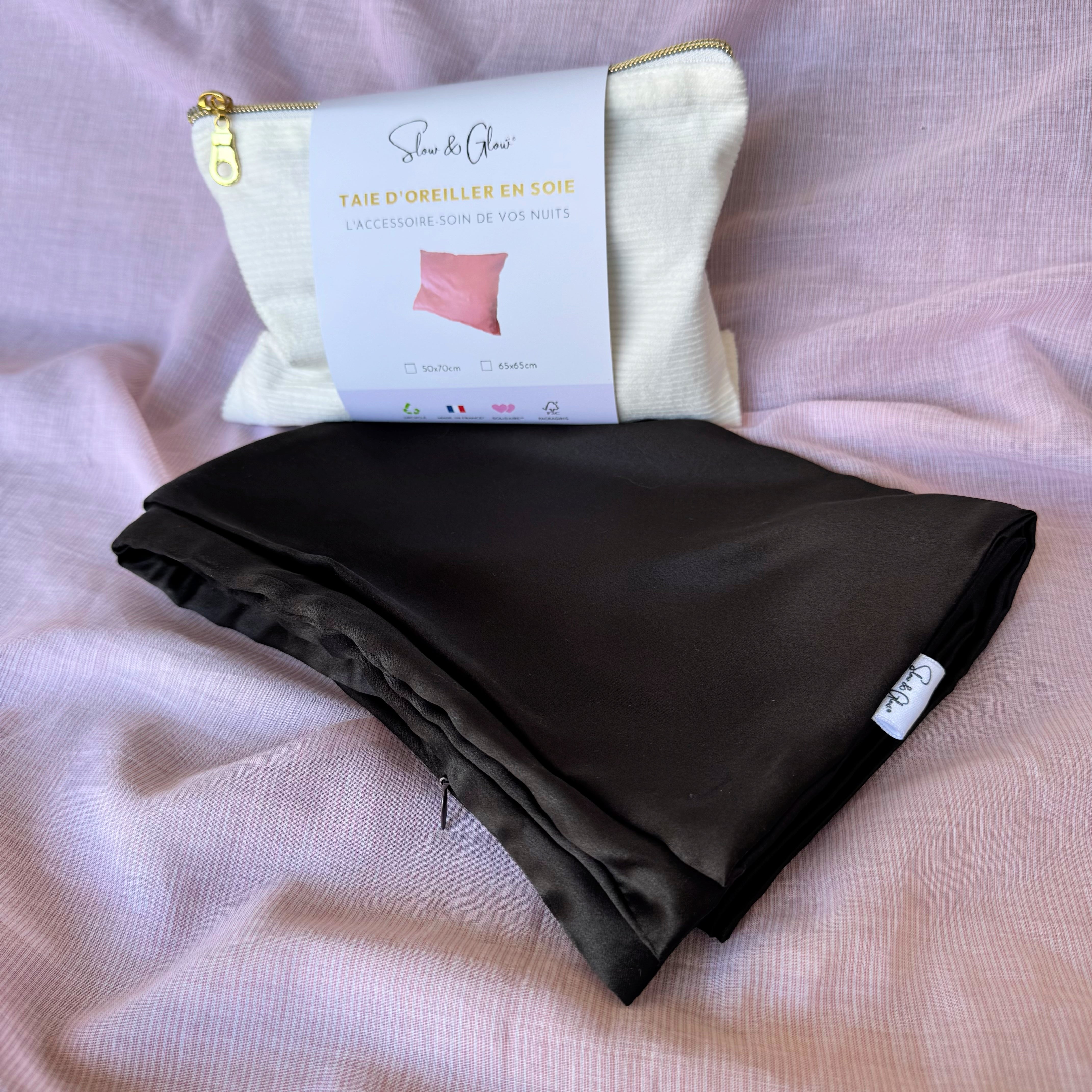 Taie d'oreiller en soie upcyclée haut de gamme •  fermeture zip  + trousse en velours côtelé upcyclé Hermès offerte 👝