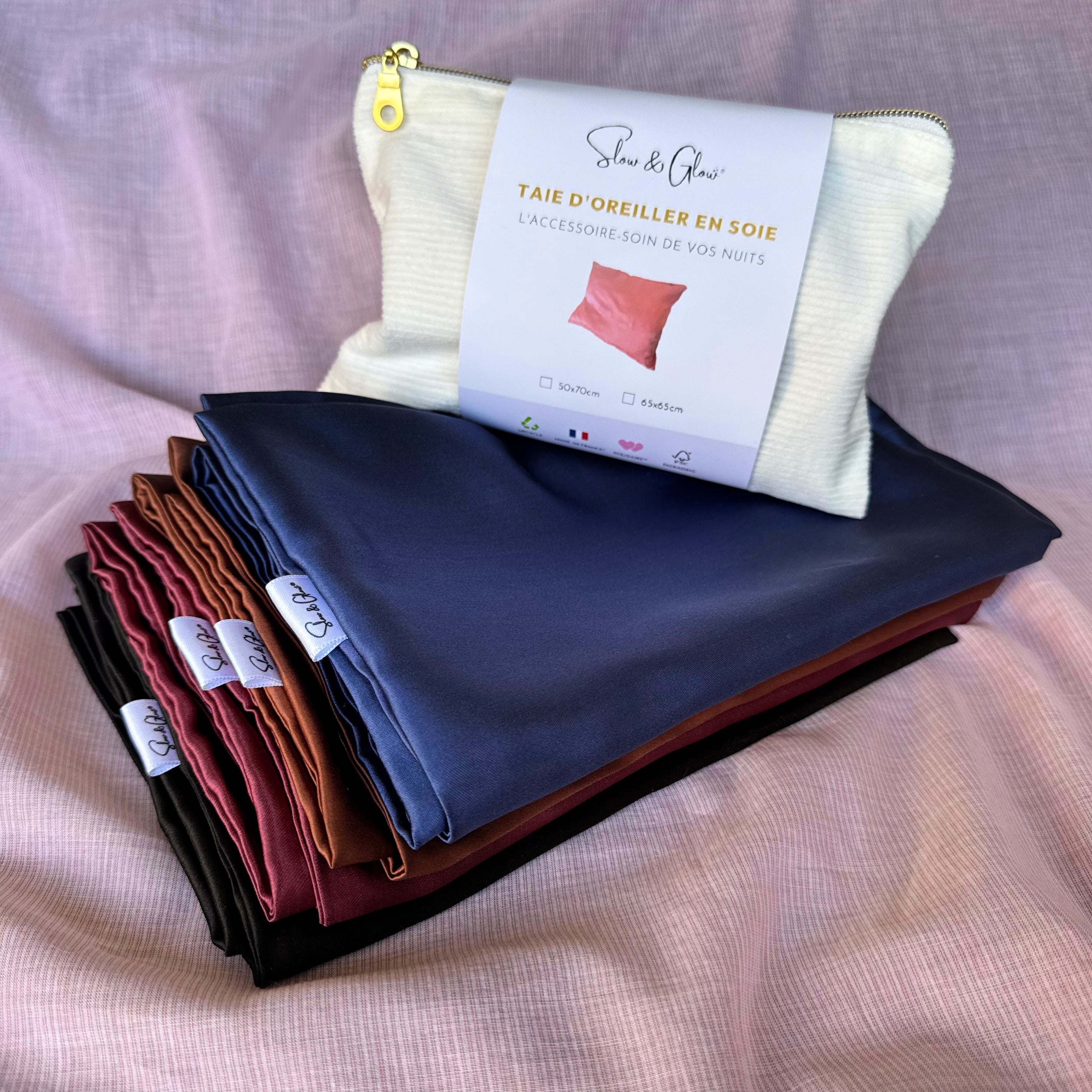 Taie d'oreiller en soie upcyclée haut de gamme •  fermeture zip  + trousse en velours côtelé upcyclé Hermès offerte 👝