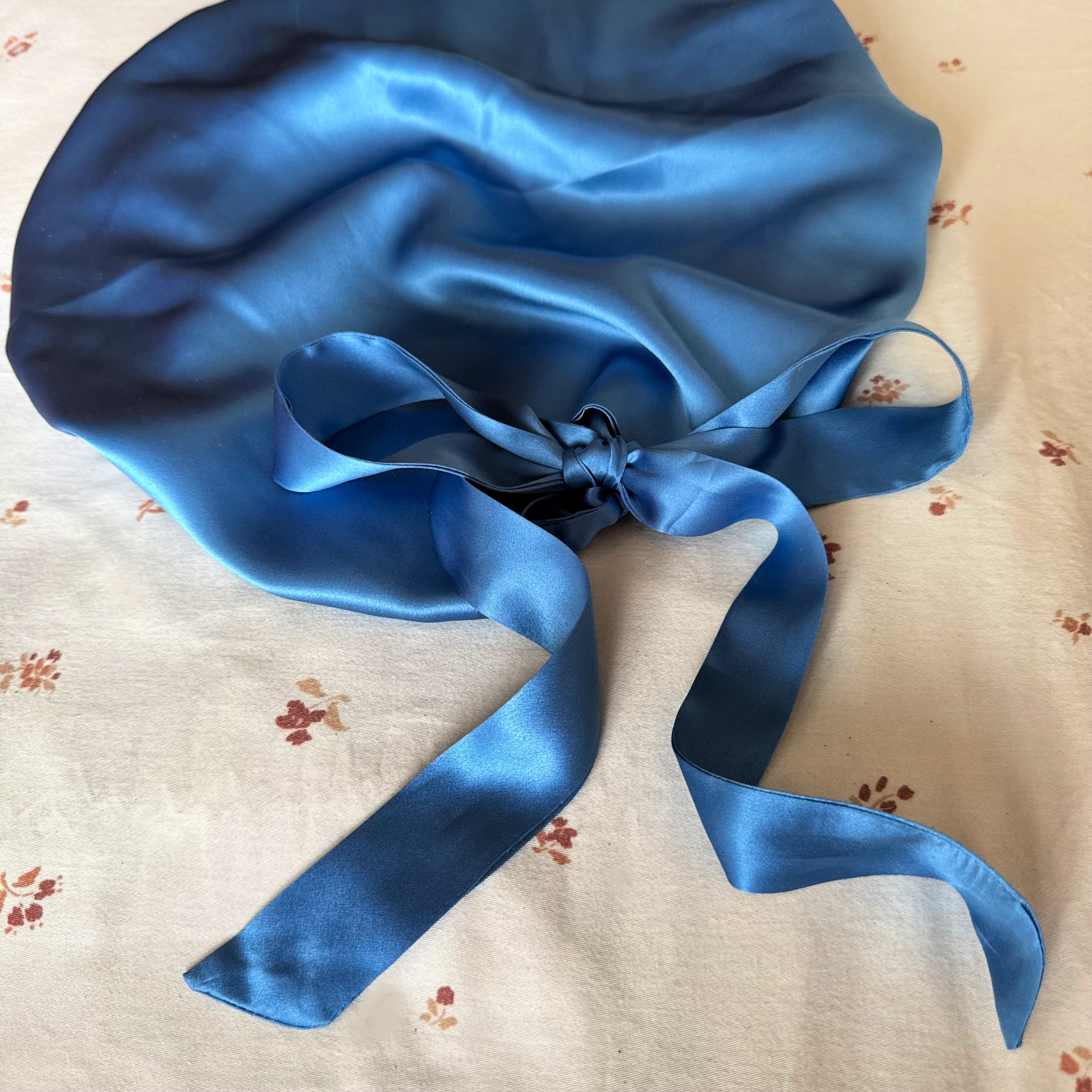 [NOUVEAU MODÈLE 🎀] Bonnet de nuit en soie upcyclée double épaisseur + trousse en velours côtelé upcyclé Hermès offerte 👝