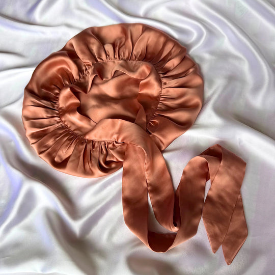 bonnet de nuit en soie upcyclée ajustable fabriqué en France couleur rose gold 