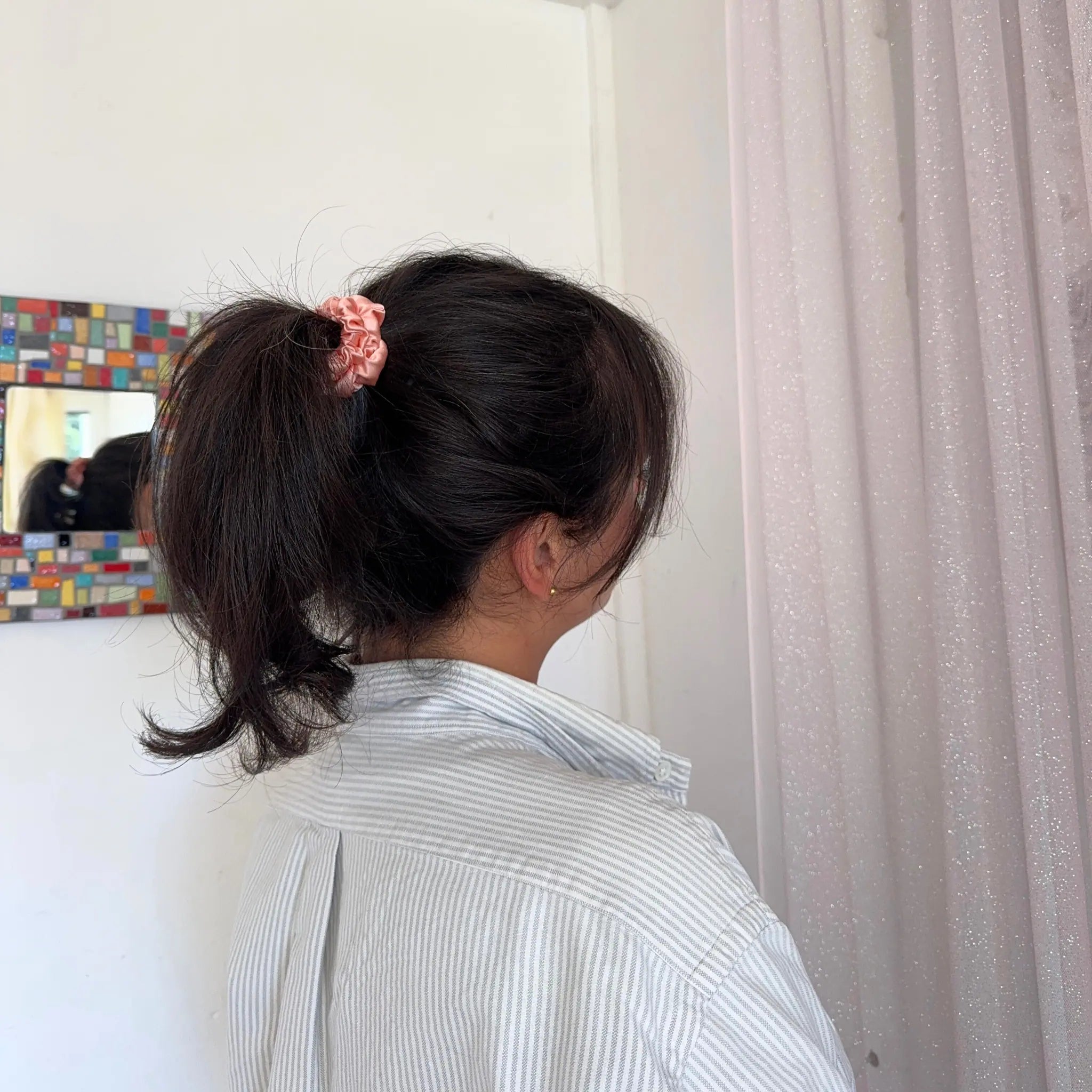 Accessoires cheveux en soie rose poudré éco-responsables – coffret solidaire Octobre Rose
