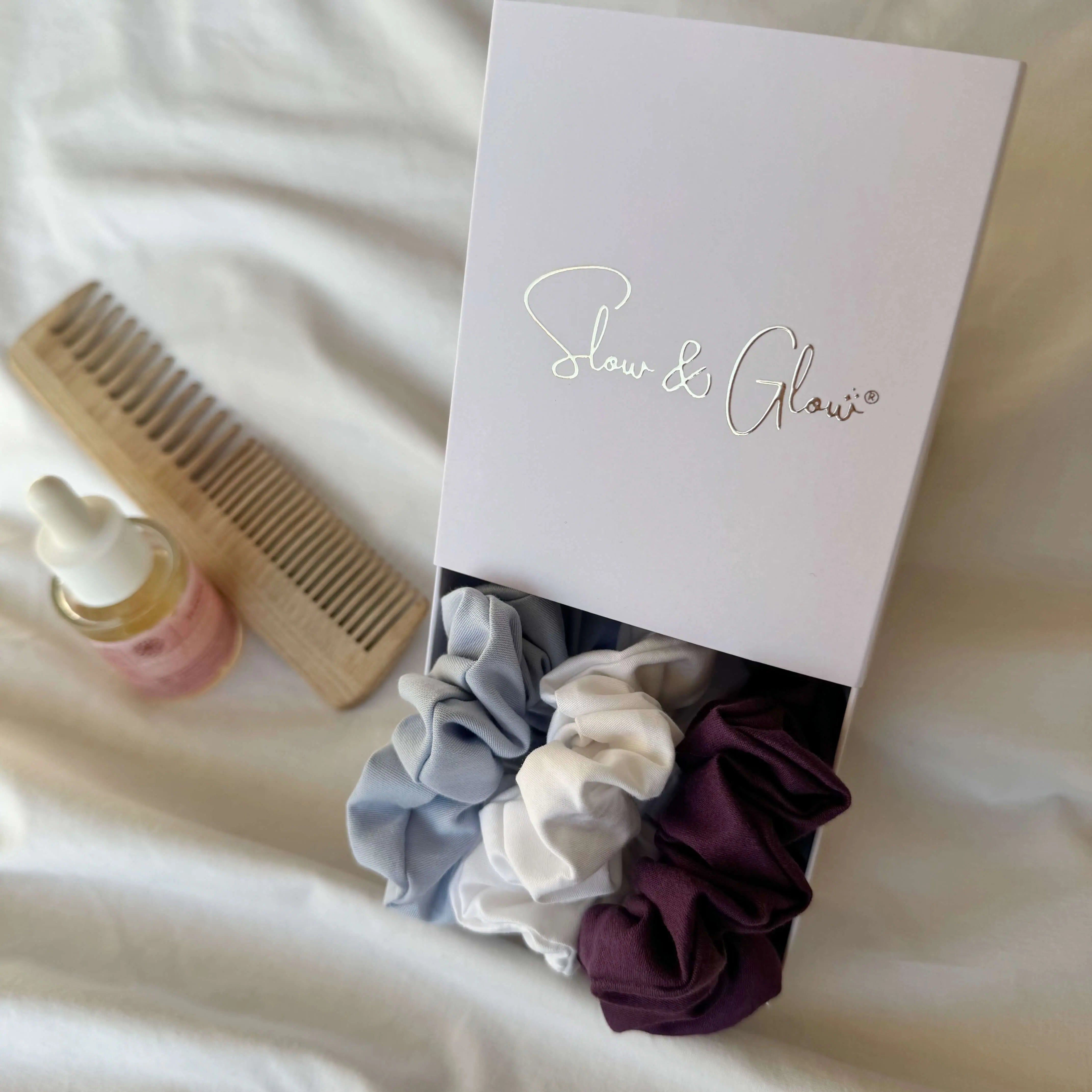 coffret de 3 chouchous en coton bio satiné, certifiés GOTS, pour attacher les cheveux sans les abîmer
