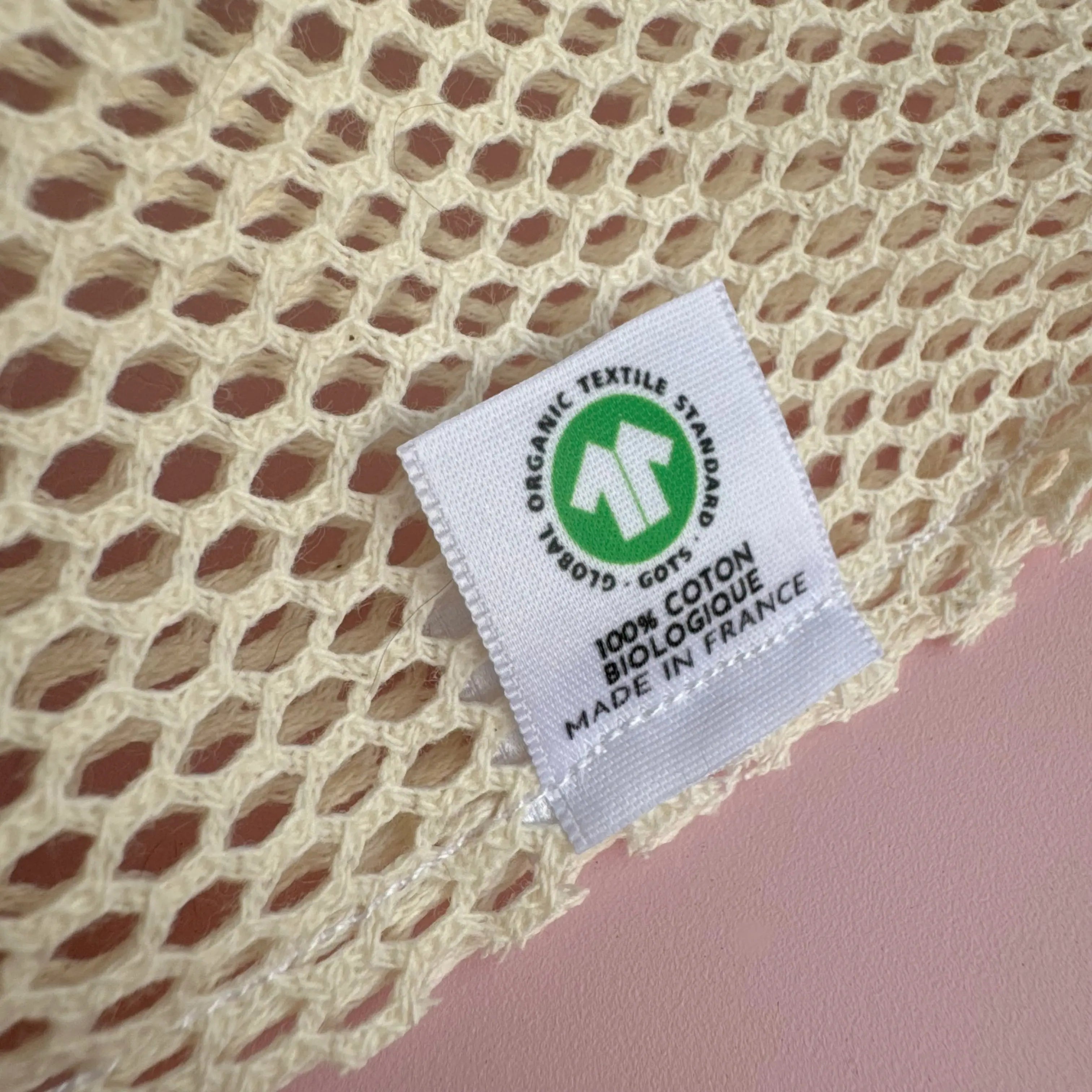filet à savon en coton bio, lavable et réutilisable, avec cordon en coton recyclé ou certifié oeko tex et gots
