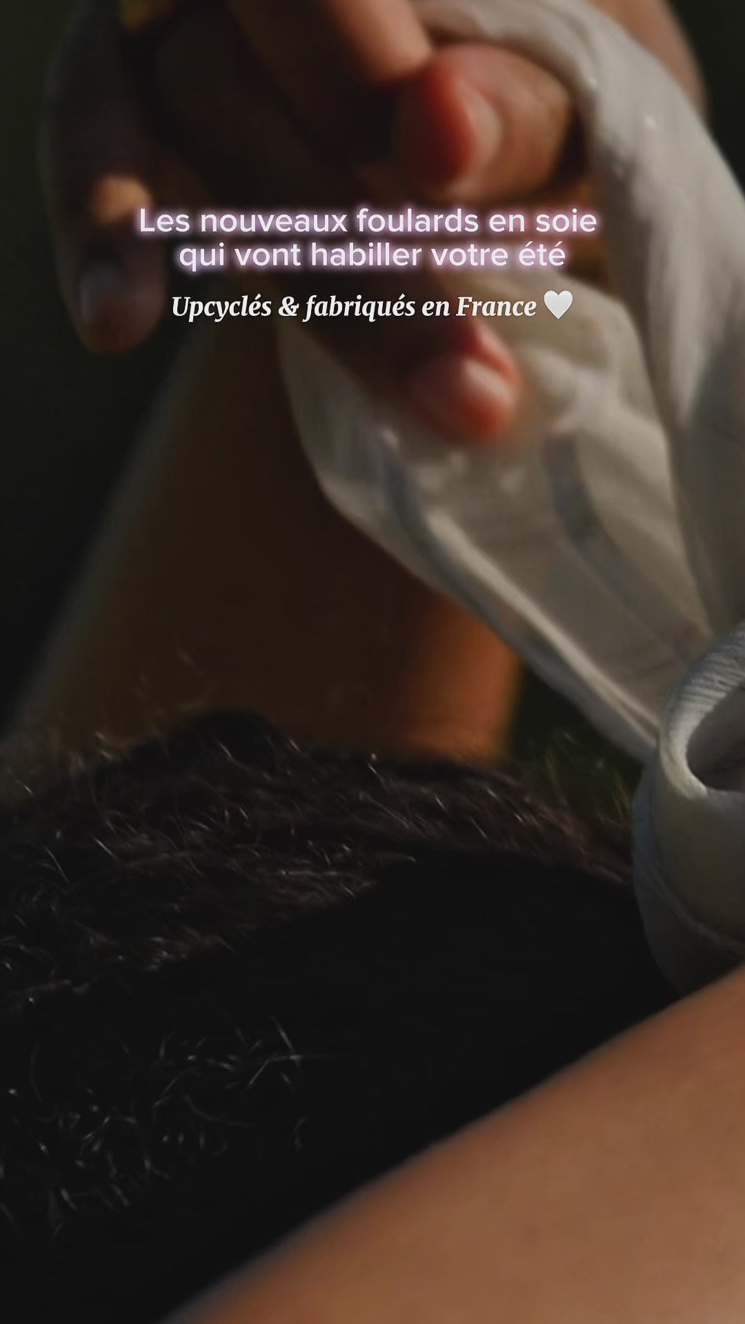 Petit foulard en mousseline de soie upcyclée